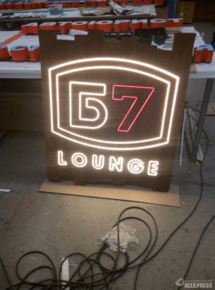 Вывеска из гибкого неона Б7 lounge