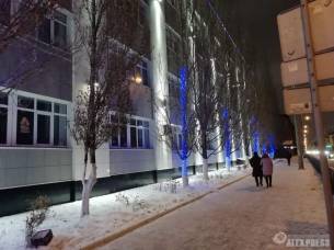 Новогоднее оформление Газпром светодиодным  дождем